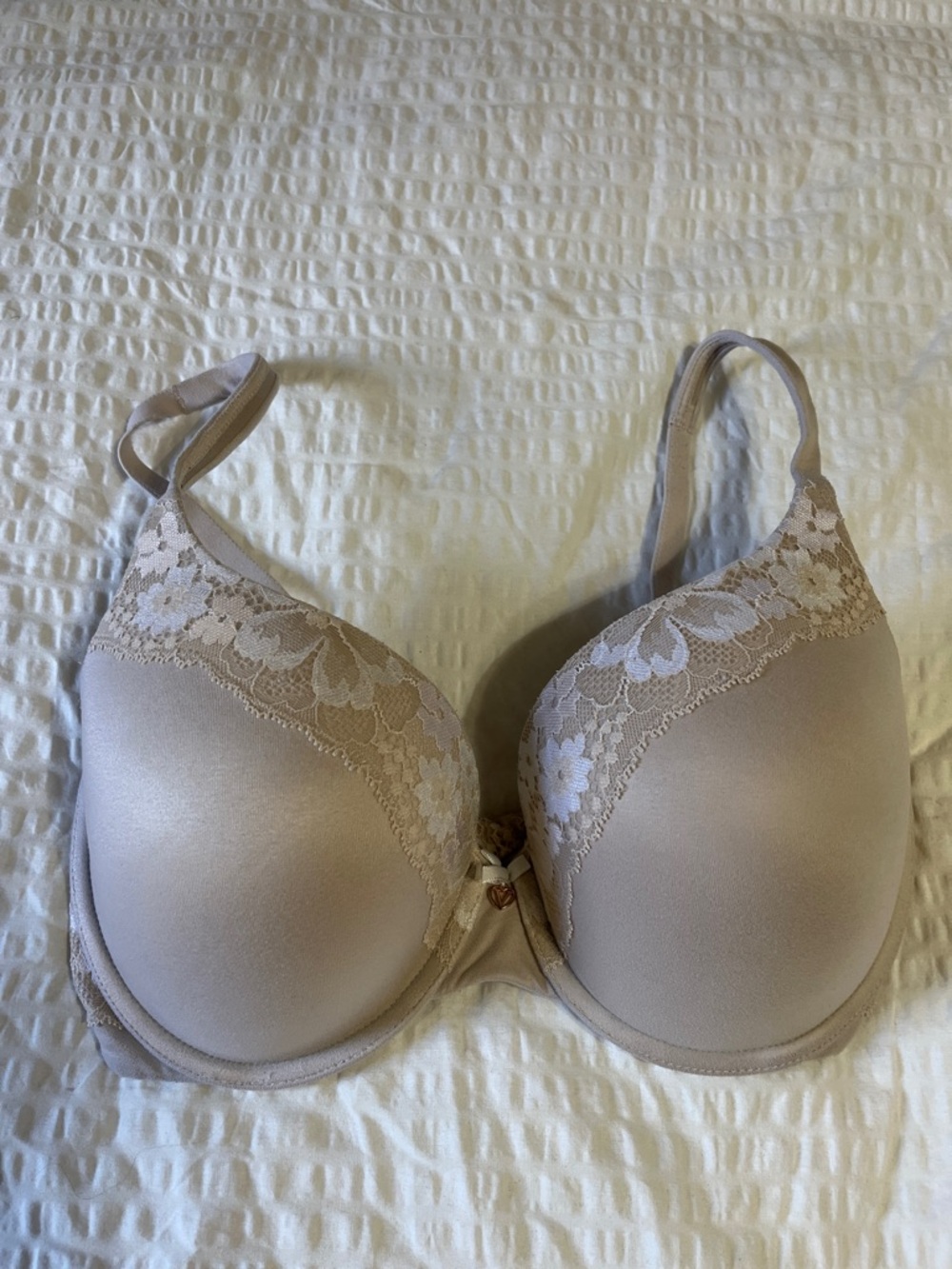 BOGO FREE Victoria’s Secret Body By Victoria Underwire VS Bra Bundle 38C - Picture 5 of 12